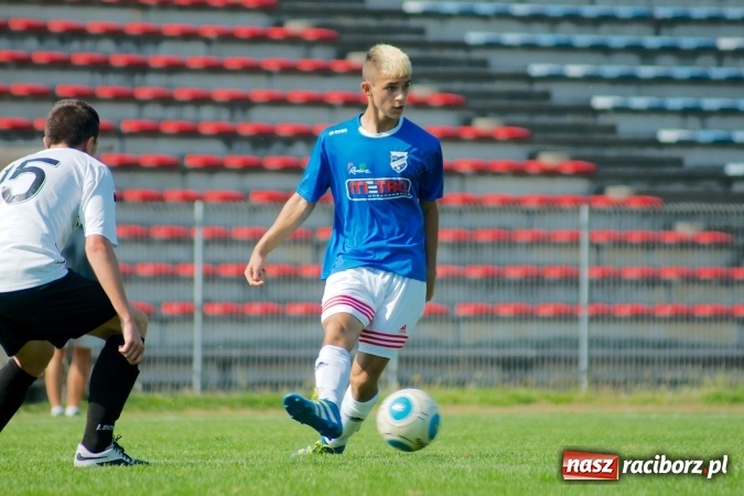 Zdjęcie w galerii na portalu naszraciborz.pl: Inauguracyjny remis Unitów w starciu z Czarnymi Sosnowiec wiadomości z regionu