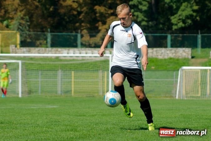 Zdjęcie w galerii na portalu naszraciborz.pl: Inauguracyjny remis Unitów w starciu z Czarnymi Sosnowiec wiadomości z regionu