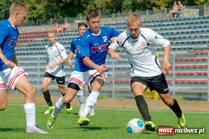Zdjęcie w galerii na portalu naszraciborz.pl: Inauguracyjny remis Unitów w starciu z Czarnymi Sosnowiec wiadomości z regionu