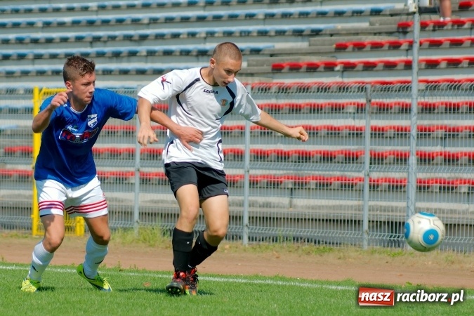 Zdjęcie w galerii na portalu naszraciborz.pl: Inauguracyjny remis Unitów w starciu z Czarnymi Sosnowiec wiadomości z regionu