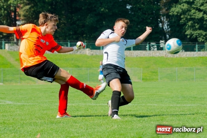 Zdjęcie w galerii na portalu naszraciborz.pl: Inauguracyjny remis Unitów w starciu z Czarnymi Sosnowiec wiadomości z regionu