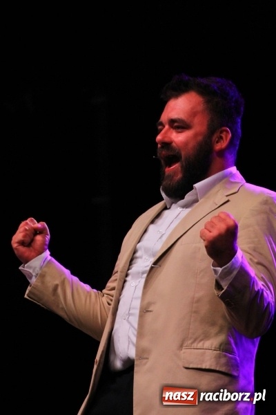 Zdjęcie w galerii na portalu naszraciborz.pl: Kabaret Młodych Panów bawił publiczność podczas dożynek w Lubomi wiadomości z regionu