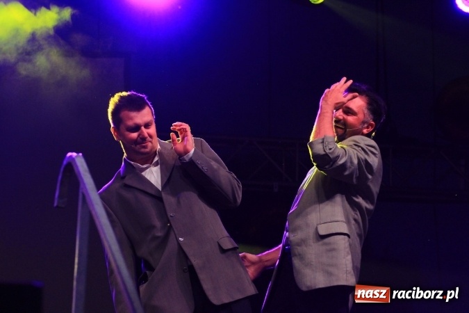 Zdjęcie w galerii na portalu naszraciborz.pl: Kabaret Młodych Panów bawił publiczność podczas dożynek w Lubomi wiadomości z regionu
