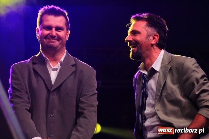 Zdjęcie w galerii na portalu naszraciborz.pl: Kabaret Młodych Panów bawił publiczność podczas dożynek w Lubomi wiadomości z regionu