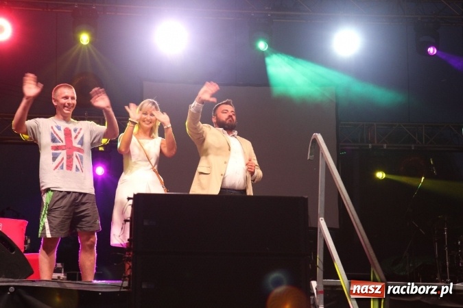 Zdjęcie w galerii na portalu naszraciborz.pl: Kabaret Młodych Panów bawił publiczność podczas dożynek w Lubomi wiadomości z regionu