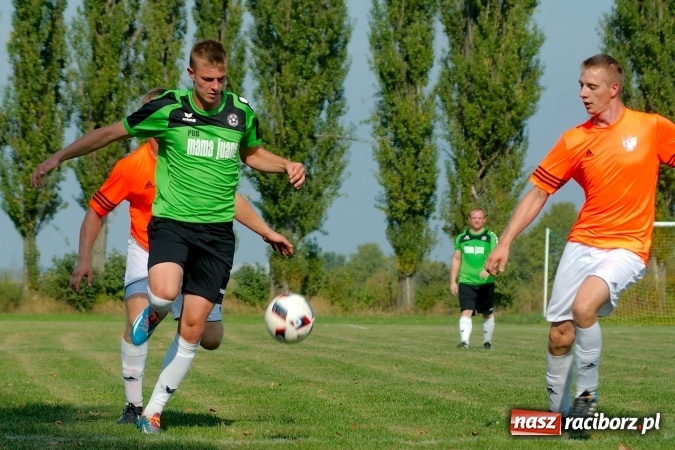 Zdjęcie w galerii na portalu naszraciborz.pl: C klasa: Rezerwy Tworkowa pięknie nie grały, lecz Bojanów pokonały wiadomości z regionu