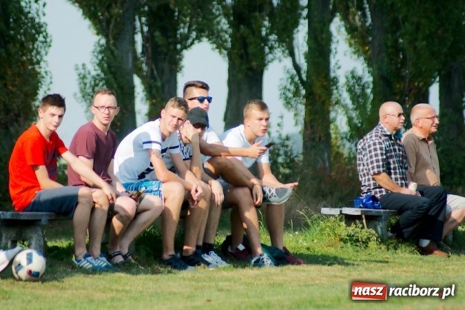 Zdjęcie w galerii na portalu naszraciborz.pl: C klasa: Rezerwy Tworkowa pięknie nie grały, lecz Bojanów pokonały wiadomości z regionu