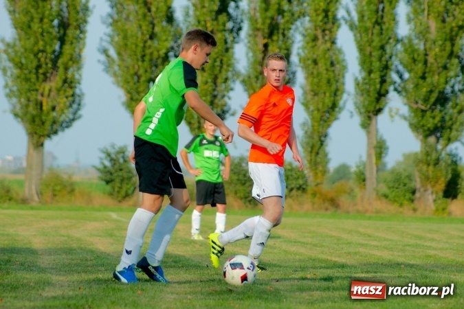 Zdjęcie w galerii na portalu naszraciborz.pl: C klasa: Rezerwy Tworkowa pięknie nie grały, lecz Bojanów pokonały wiadomości z regionu