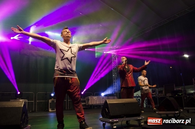 Zdjęcie w galerii na portalu naszraciborz.pl: Boys na finał kornowackich dożynek  wiadomości z regionu