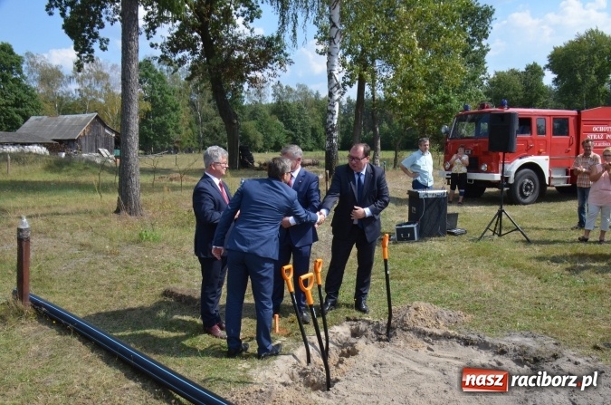 Zdjęcie w galerii na portalu naszraciborz.pl: Rozpoczęcie budowy wodociągu w Koniecpolu wiadomości z regionu