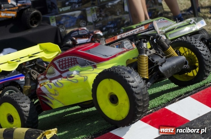 Zdjęcie w galerii na portalu naszraciborz.pl: Air-Show nad Ulgą. Bitwa powietrzna ze strażacką asystą wiadomości z regionu