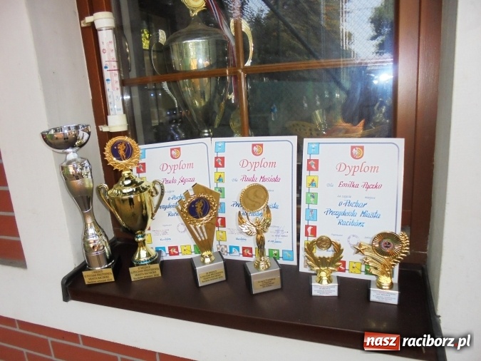 Zdjęcie w galerii na portalu naszraciborz.pl: Puchar Prezydenta Miasta Raciborza dla tenisisty z Kietrza  wiadomości z regionu