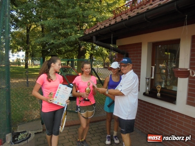 Zdjęcie w galerii na portalu naszraciborz.pl: Puchar Prezydenta Miasta Raciborza dla tenisisty z Kietrza  wiadomości z regionu