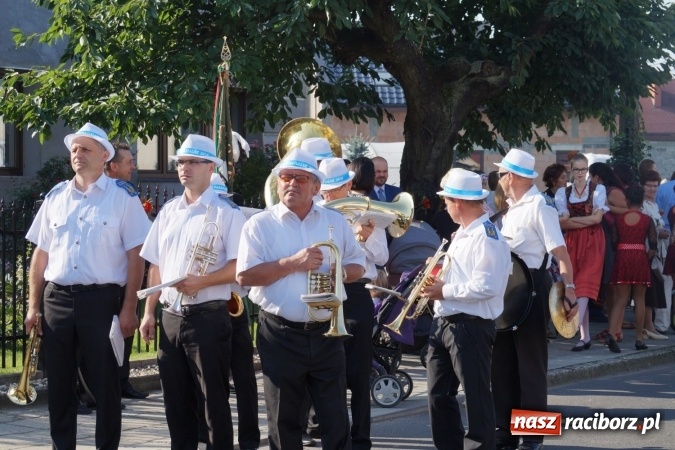 Zdjęcie w galerii na portalu naszraciborz.pl: Barwnie na dożynkach parafialnych w Zawadzie Książęcej wiadomości z regionu