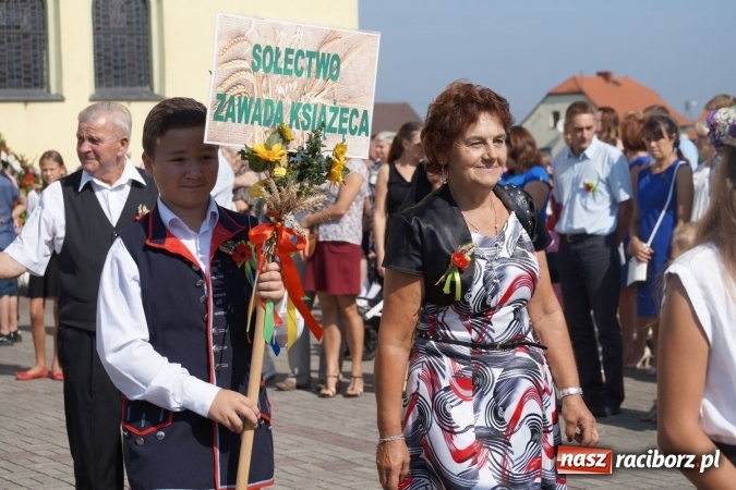 Zdjęcie w galerii na portalu naszraciborz.pl: Barwnie na dożynkach parafialnych w Zawadzie Książęcej wiadomości z regionu
