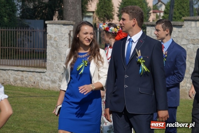 Zdjęcie w galerii na portalu naszraciborz.pl: Barwnie na dożynkach parafialnych w Zawadzie Książęcej wiadomości z regionu