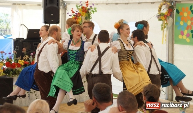 Zdjęcie w galerii na portalu naszraciborz.pl: Barwnie na dożynkach parafialnych w Zawadzie Książęcej wiadomości z regionu