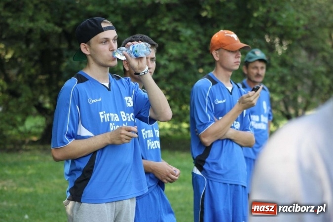 Zdjęcie w galerii na portalu naszraciborz.pl: Cyprzan&oacute;w i Wojnowice mistrzami i wicemistrzami na Mistrzostwach Polski junior&oacute;w gry w Palanta wiadomości z regionu