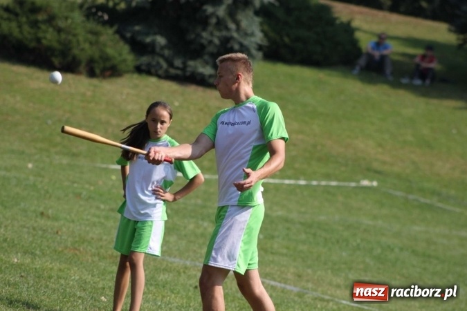 Zdjęcie w galerii na portalu naszraciborz.pl: Cyprzan&oacute;w i Wojnowice mistrzami i wicemistrzami na Mistrzostwach Polski junior&oacute;w gry w Palanta wiadomości z regionu