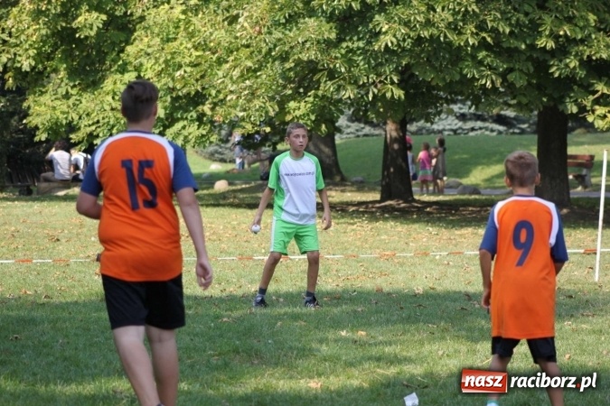 Zdjęcie w galerii na portalu naszraciborz.pl: Cyprzan&oacute;w i Wojnowice mistrzami i wicemistrzami na Mistrzostwach Polski junior&oacute;w gry w Palanta wiadomości z regionu