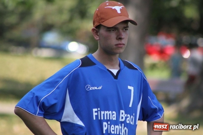 Zdjęcie w galerii na portalu naszraciborz.pl: Cyprzan&oacute;w i Wojnowice mistrzami i wicemistrzami na Mistrzostwach Polski junior&oacute;w gry w Palanta wiadomości z regionu