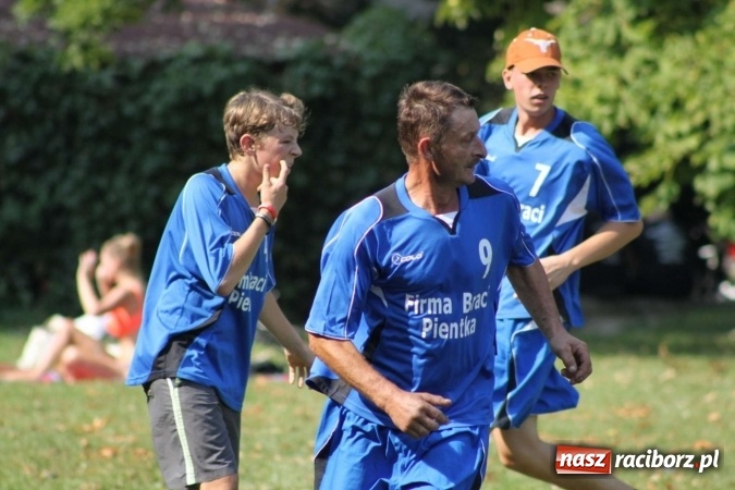 Zdjęcie w galerii na portalu naszraciborz.pl: Cyprzan&oacute;w i Wojnowice mistrzami i wicemistrzami na Mistrzostwach Polski junior&oacute;w gry w Palanta wiadomości z regionu