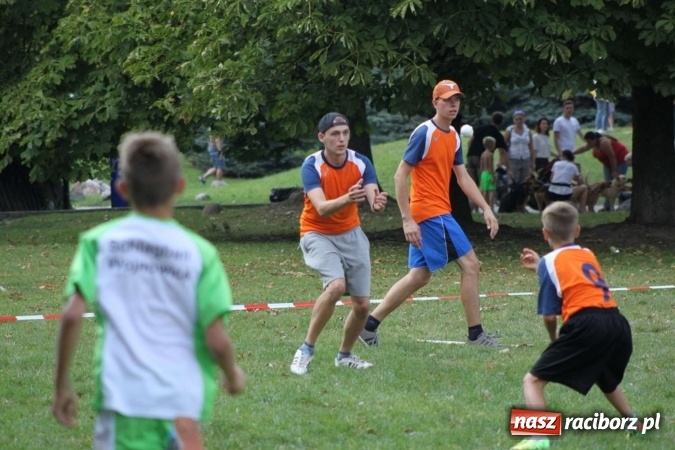 Zdjęcie w galerii na portalu naszraciborz.pl: Cyprzan&oacute;w i Wojnowice mistrzami i wicemistrzami na Mistrzostwach Polski junior&oacute;w gry w Palanta wiadomości z regionu