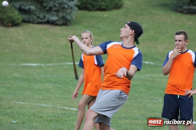 Zdjęcie w galerii na portalu naszraciborz.pl: Cyprzan&oacute;w i Wojnowice mistrzami i wicemistrzami na Mistrzostwach Polski junior&oacute;w gry w Palanta wiadomości z regionu