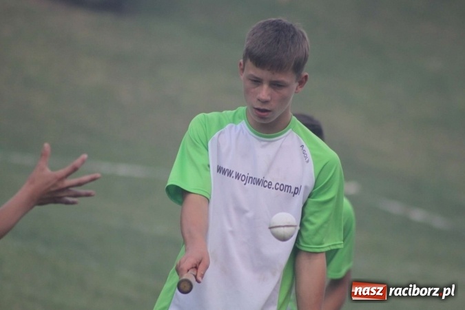 Zdjęcie w galerii na portalu naszraciborz.pl: Cyprzan&oacute;w i Wojnowice mistrzami i wicemistrzami na Mistrzostwach Polski junior&oacute;w gry w Palanta wiadomości z regionu