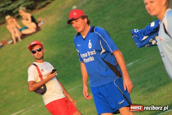 Zdjęcie w galerii na portalu naszraciborz.pl: Cyprzan&oacute;w i Wojnowice mistrzami i wicemistrzami na Mistrzostwach Polski junior&oacute;w gry w Palanta wiadomości z regionu