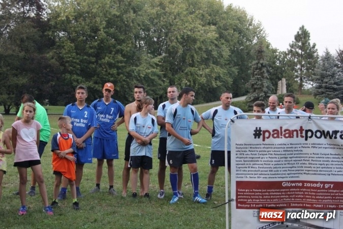 Zdjęcie w galerii na portalu naszraciborz.pl: Cyprzan&oacute;w i Wojnowice mistrzami i wicemistrzami na Mistrzostwach Polski junior&oacute;w gry w Palanta wiadomości z regionu