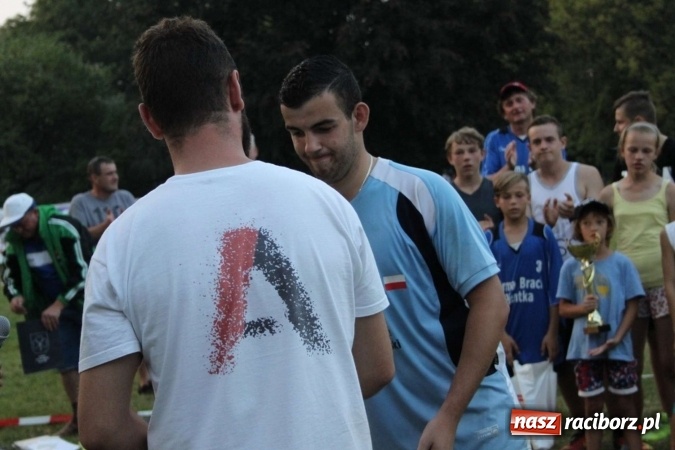 Zdjęcie w galerii na portalu naszraciborz.pl: Cyprzan&oacute;w i Wojnowice mistrzami i wicemistrzami na Mistrzostwach Polski junior&oacute;w gry w Palanta wiadomości z regionu