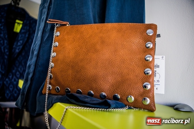 Zdjęcie w galerii na portalu naszraciborz.pl: FASHION WORLD! Nowy sklep z markową odzieżą już otwarty wiadomości z regionu