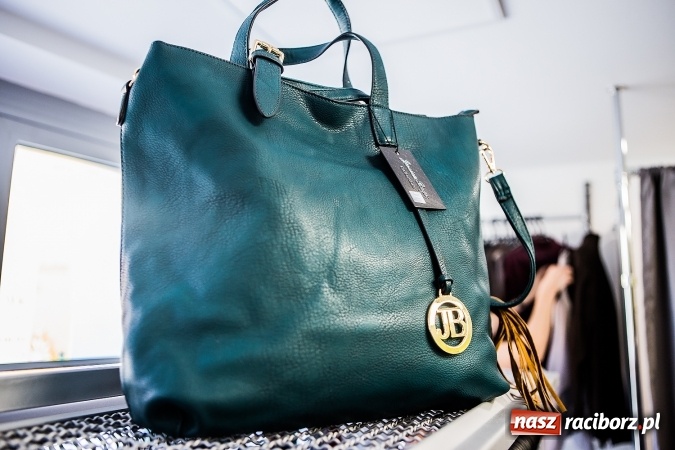 Zdjęcie w galerii na portalu naszraciborz.pl: FASHION WORLD! Nowy sklep z markową odzieżą już otwarty wiadomości z regionu