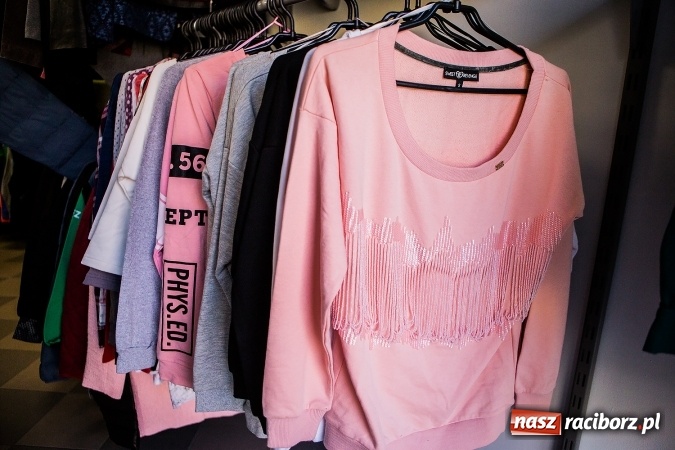 Zdjęcie w galerii na portalu naszraciborz.pl: FASHION WORLD! Nowy sklep z markową odzieżą już otwarty wiadomości z regionu