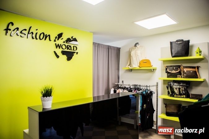 Zdjęcie w galerii na portalu naszraciborz.pl: FASHION WORLD! Nowy sklep z markową odzieżą już otwarty wiadomości z regionu