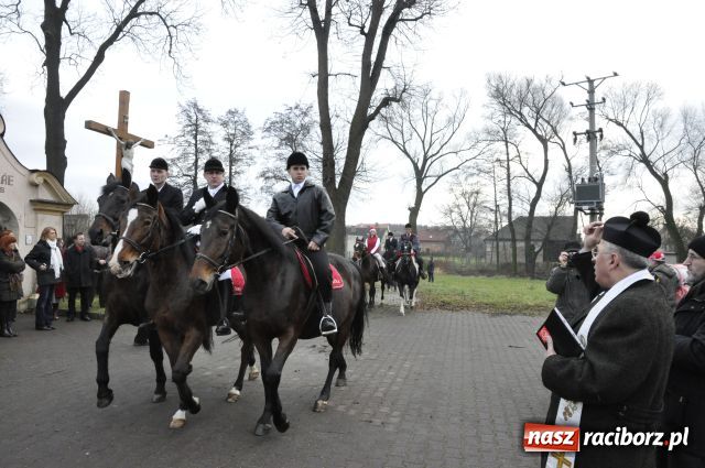 Zdjęcie w galerii na portalu naszraciborz.pl: Jak co roku do Mikołaszka wiadomości z regionu