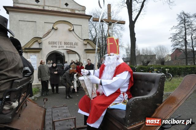 Zdjęcie w galerii na portalu naszraciborz.pl: Jak co roku do Mikołaszka wiadomości z regionu