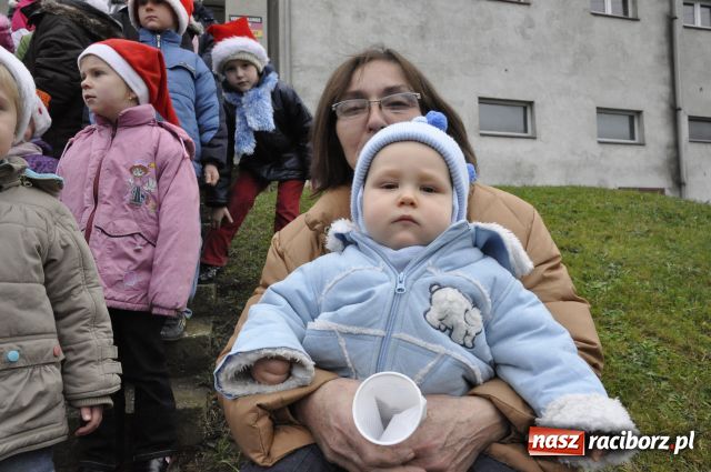 Zdjęcie w galerii na portalu naszraciborz.pl: Jak co roku do Mikołaszka wiadomości z regionu
