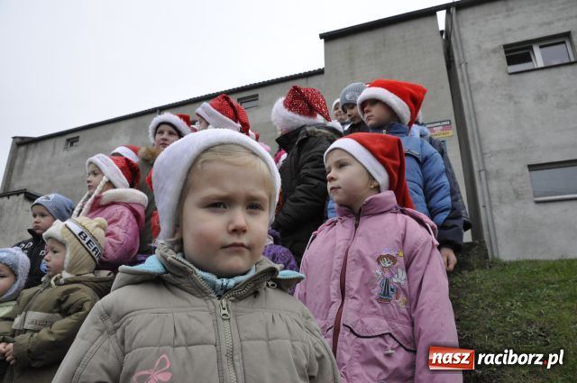 Zdjęcie w galerii na portalu naszraciborz.pl: Jak co roku do Mikołaszka wiadomości z regionu