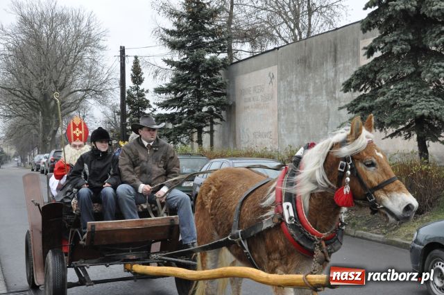 Zdjęcie w galerii na portalu naszraciborz.pl: Jak co roku do Mikołaszka wiadomości z regionu