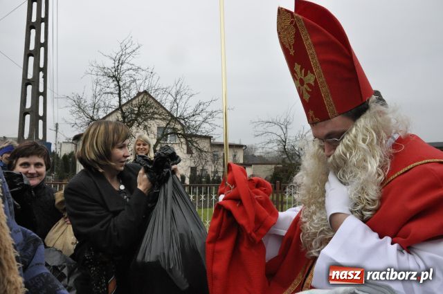 Zdjęcie w galerii na portalu naszraciborz.pl: Jak co roku do Mikołaszka wiadomości z regionu