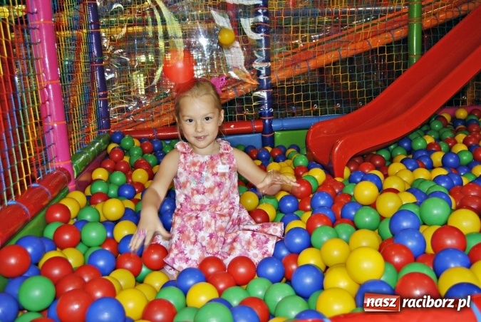 Zdjęcie w galerii na portalu naszraciborz.pl: Crazy Club - kolorowy zawr&oacute;t głowy! wiadomości z regionu