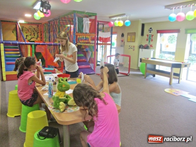 Zdjęcie w galerii na portalu naszraciborz.pl: Crazy Club - kolorowy zawr&oacute;t głowy! wiadomości z regionu