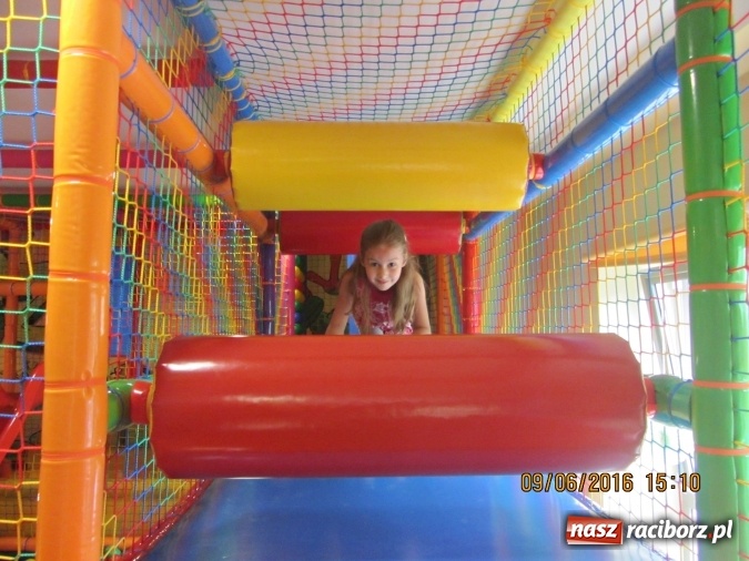 Zdjęcie w galerii na portalu naszraciborz.pl: Crazy Club - kolorowy zawr&oacute;t głowy! wiadomości z regionu