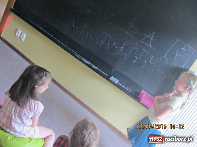 Zdjęcie w galerii na portalu naszraciborz.pl: Crazy Club - kolorowy zawr&oacute;t głowy! wiadomości z regionu