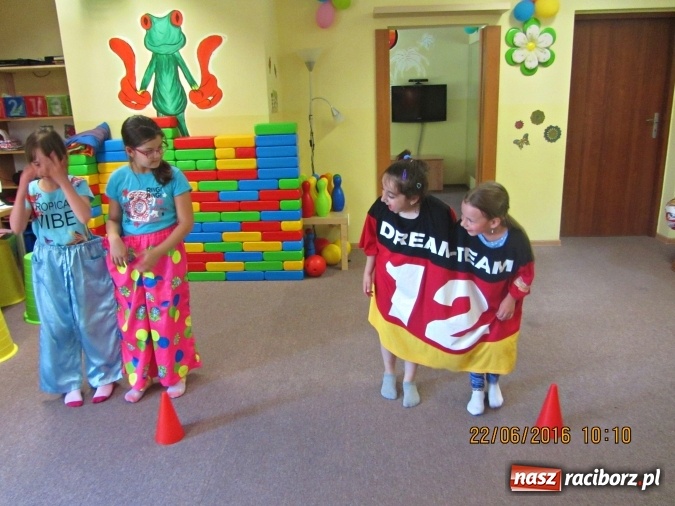 Zdjęcie w galerii na portalu naszraciborz.pl: Crazy Club - kolorowy zawr&oacute;t głowy! wiadomości z regionu