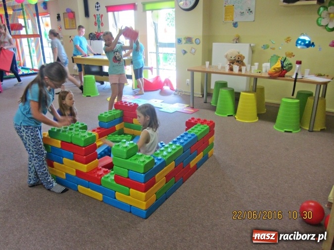 Zdjęcie w galerii na portalu naszraciborz.pl: Crazy Club - kolorowy zawr&oacute;t głowy! wiadomości z regionu