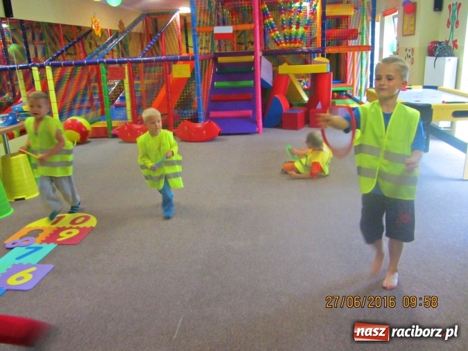 Zdjęcie w galerii na portalu naszraciborz.pl: Crazy Club - kolorowy zawr&oacute;t głowy! wiadomości z regionu