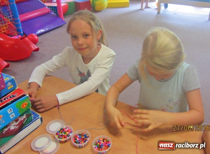 Zdjęcie w galerii na portalu naszraciborz.pl: Crazy Club - kolorowy zawr&oacute;t głowy! wiadomości z regionu